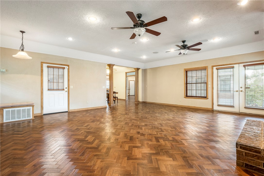 1211 Countrywood Circle