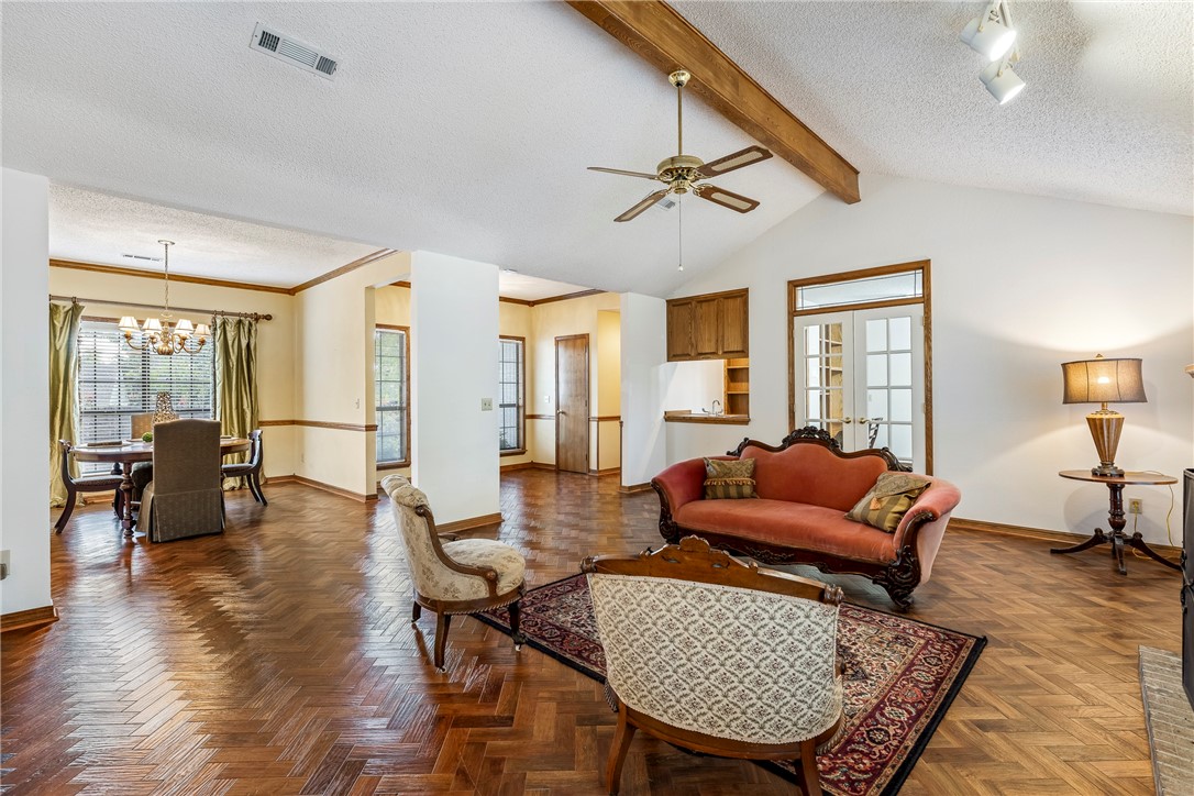 1211 Countrywood Circle