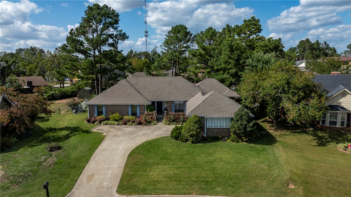 1211 Countrywood Circle