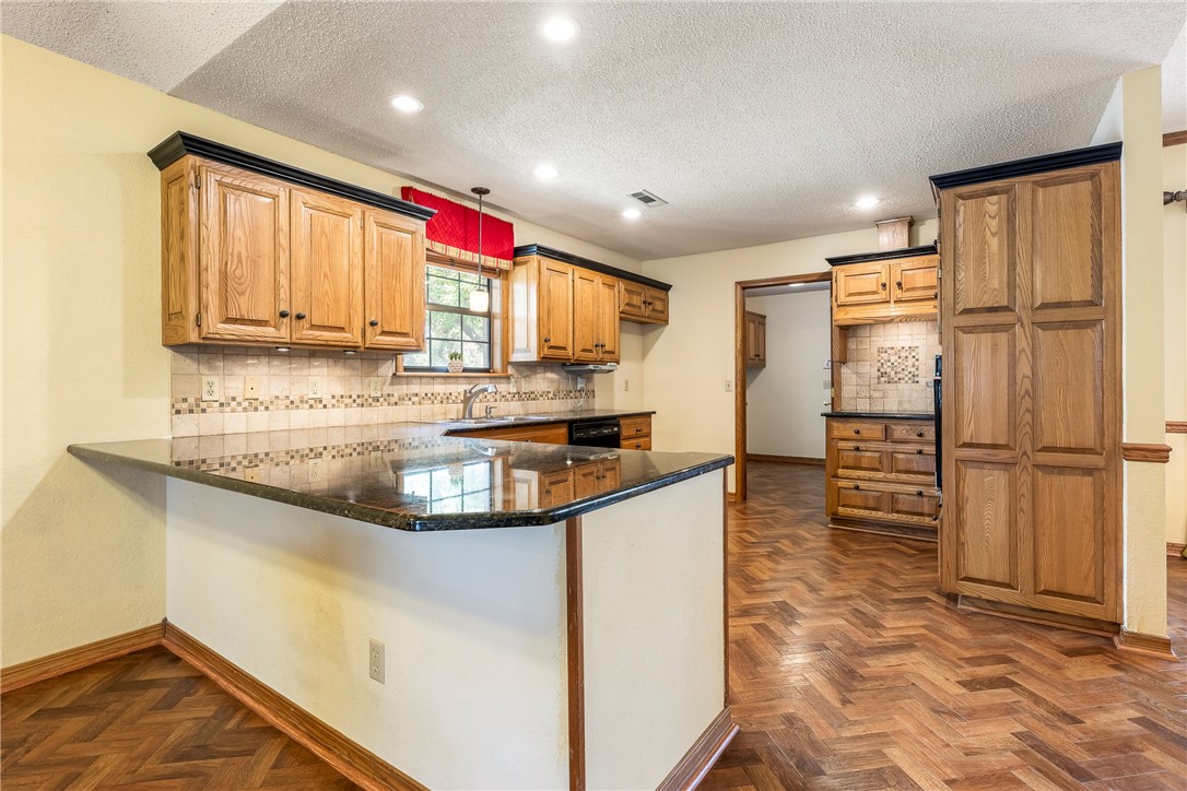 1211 Countrywood Circle