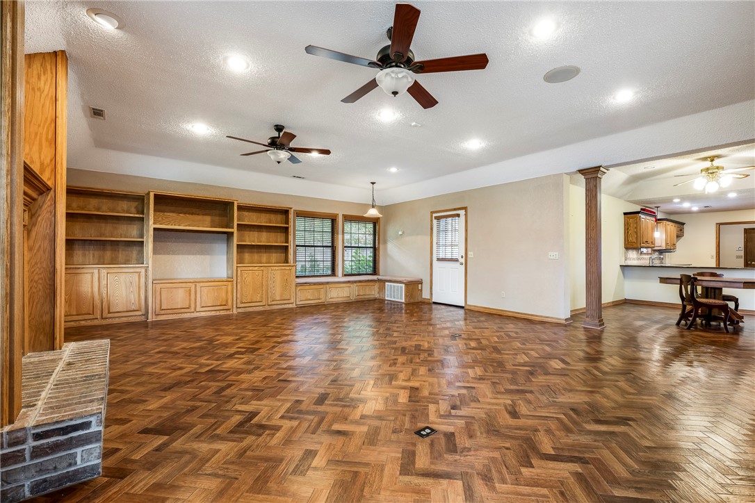 1211 Countrywood Circle