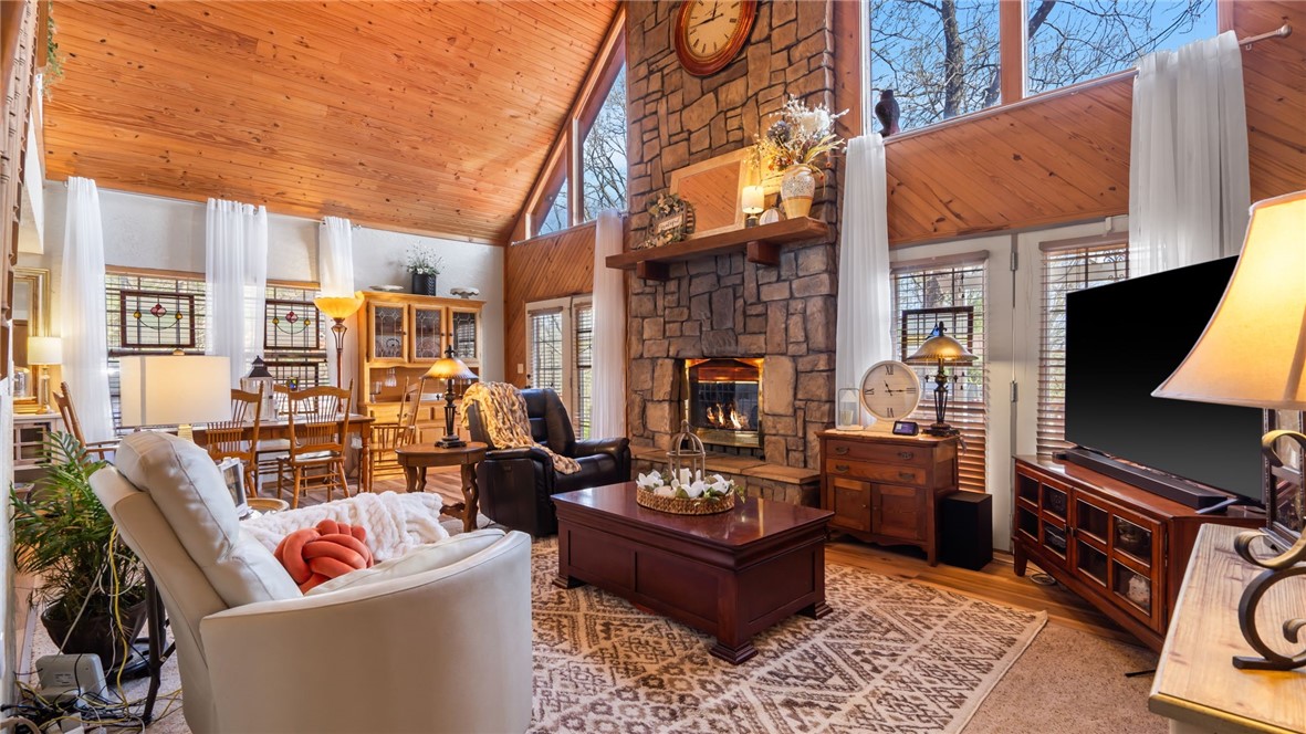 11475 Country Club Drive