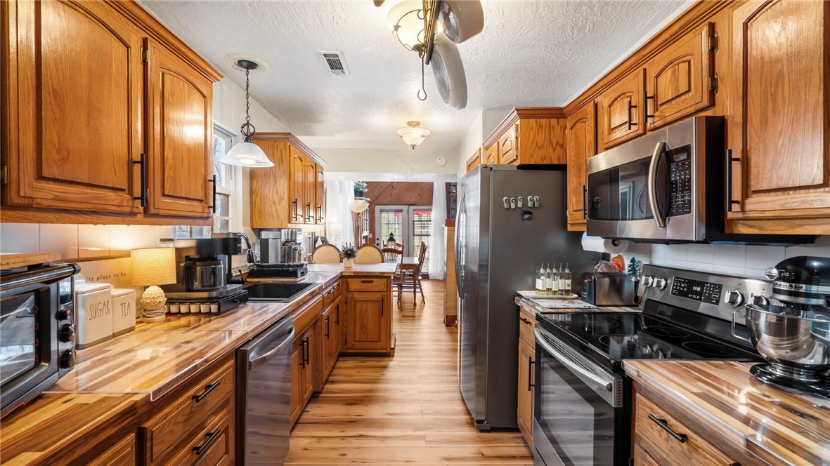 11475 Country Club Drive