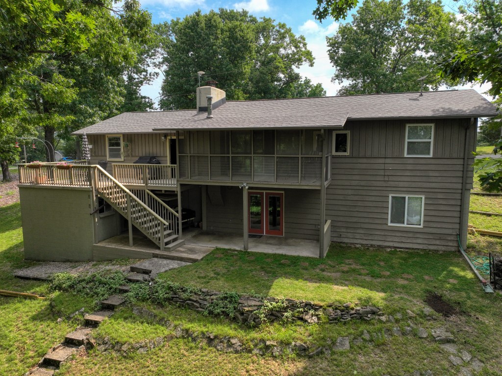 122 Hillcrest Road