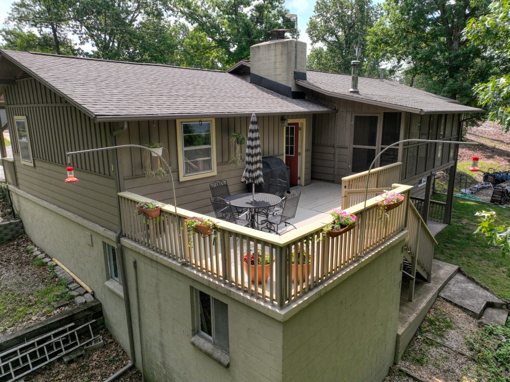 122 Hillcrest Road
