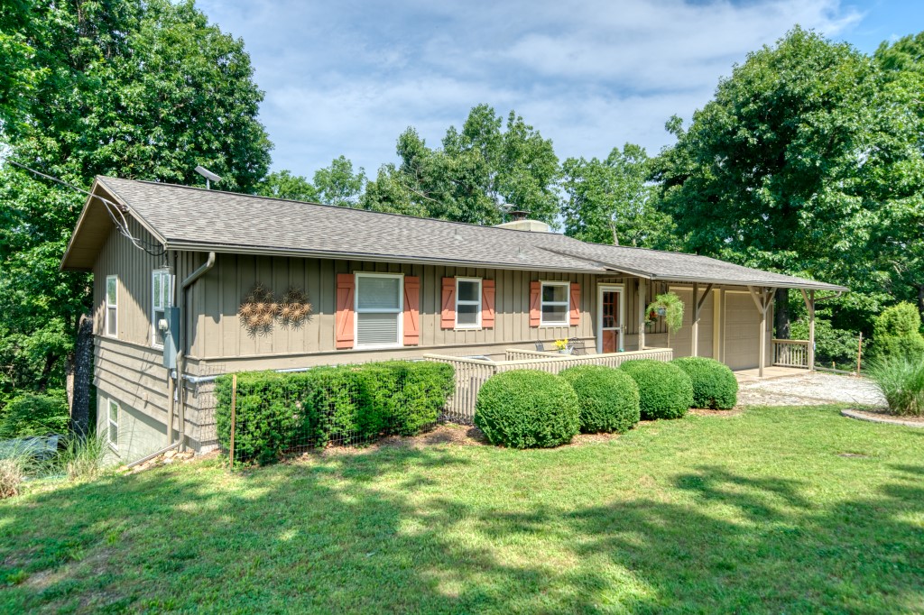 122 Hillcrest Road