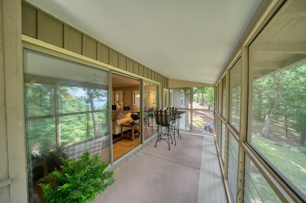 122 Hillcrest Road