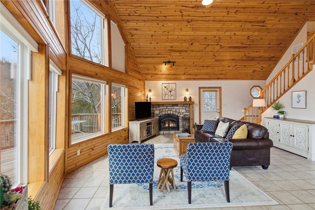 21299 Black Oak Drive
