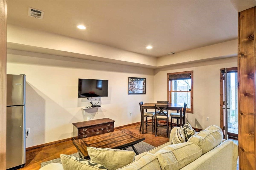 1627 Mundell Road