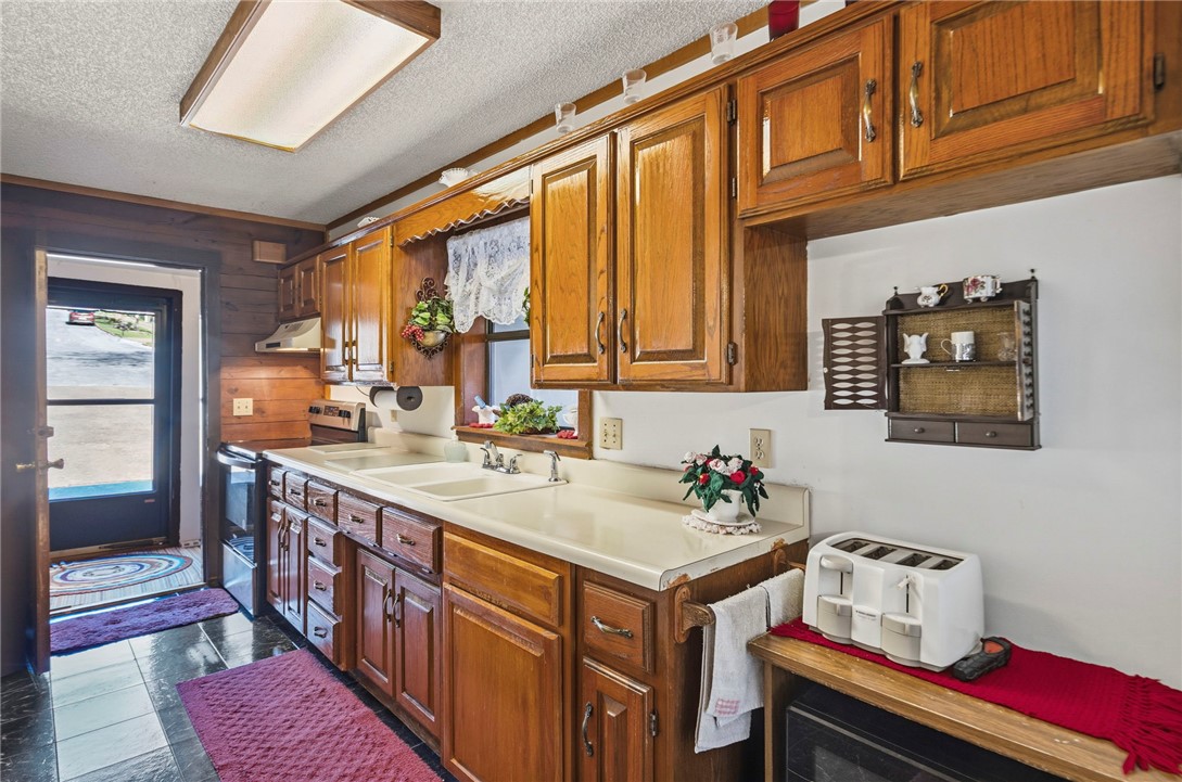 21414 Ridgeview Drive
