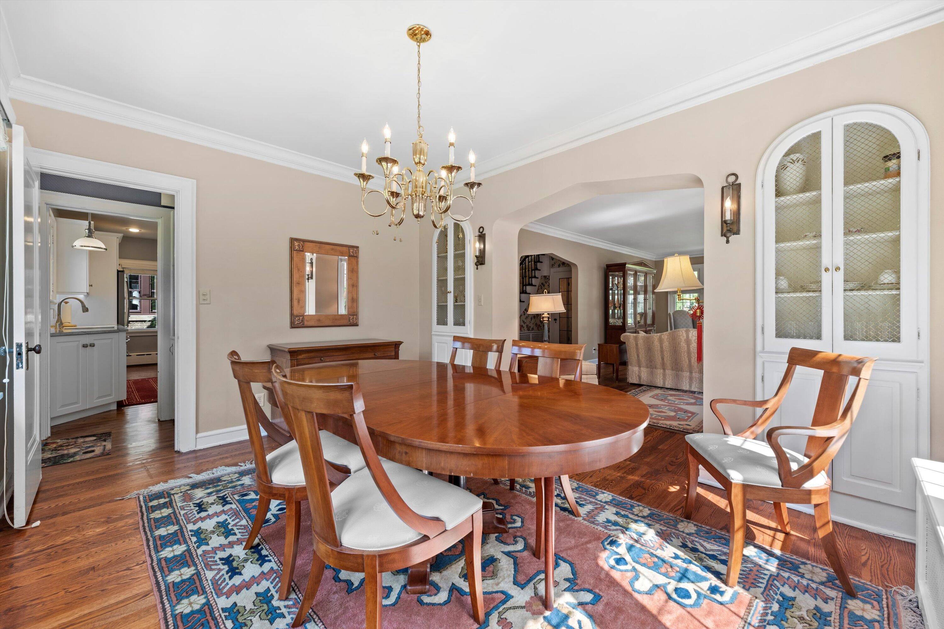 1007 E Lexington Blvd