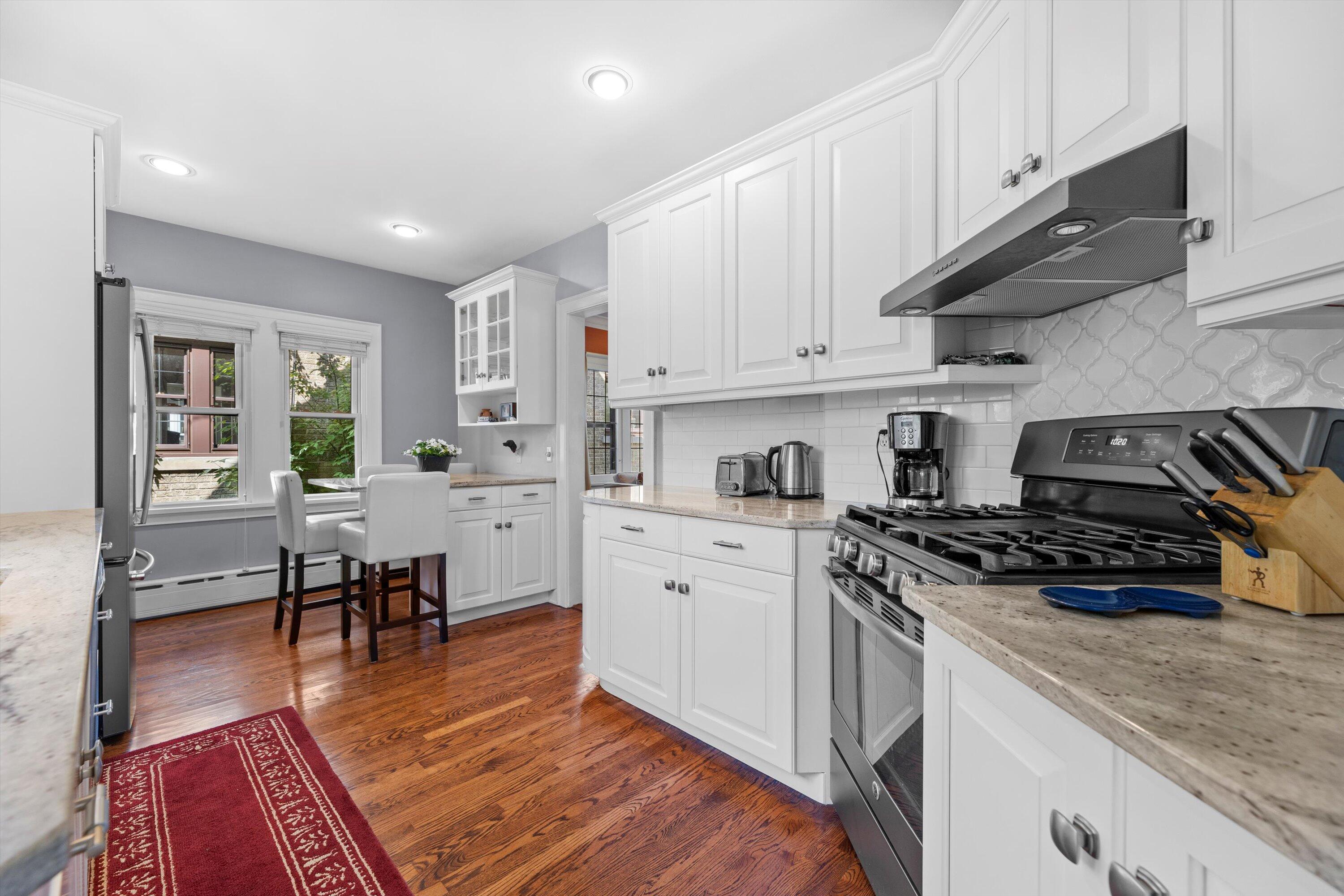 1007 E Lexington Blvd