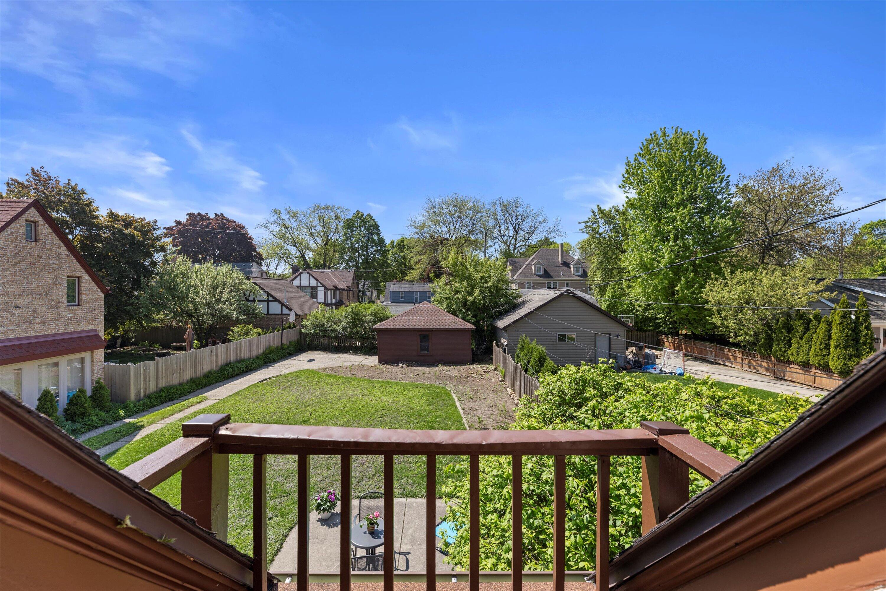 1007 E Lexington Blvd