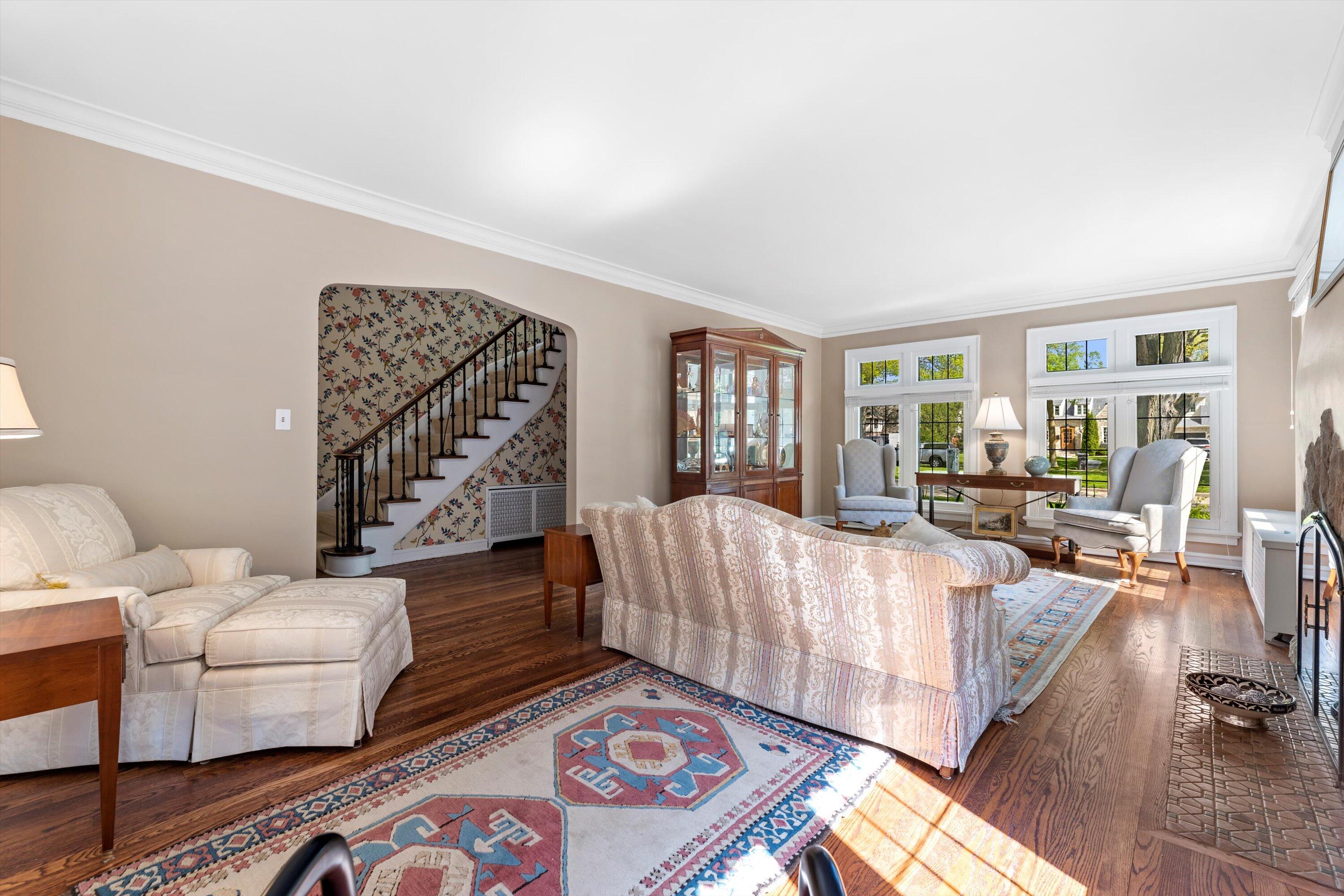 1007 E Lexington Blvd