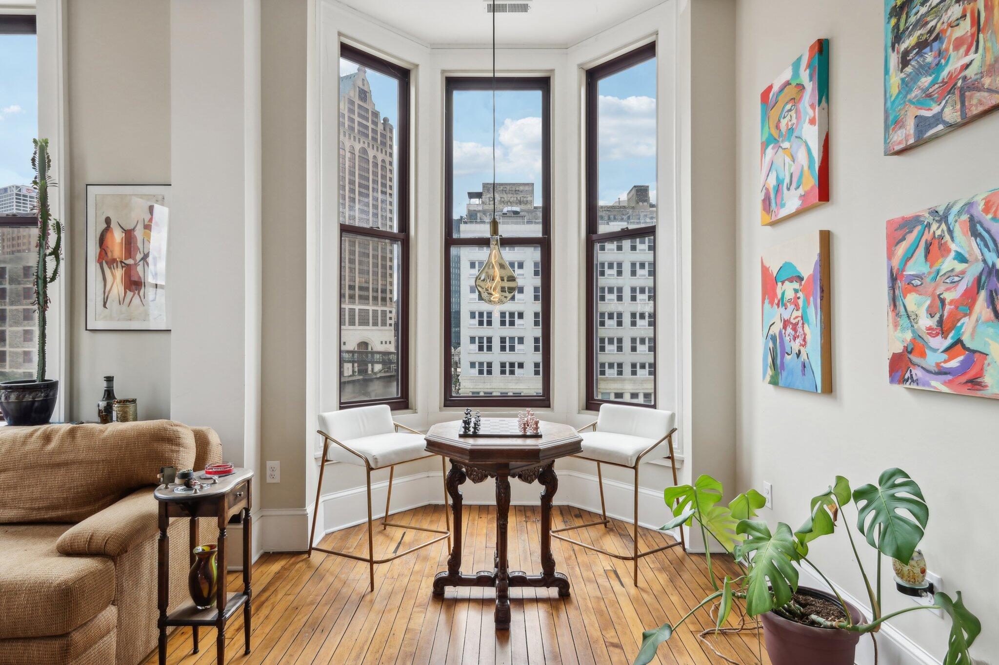 108 W Wells St Unit: 5A