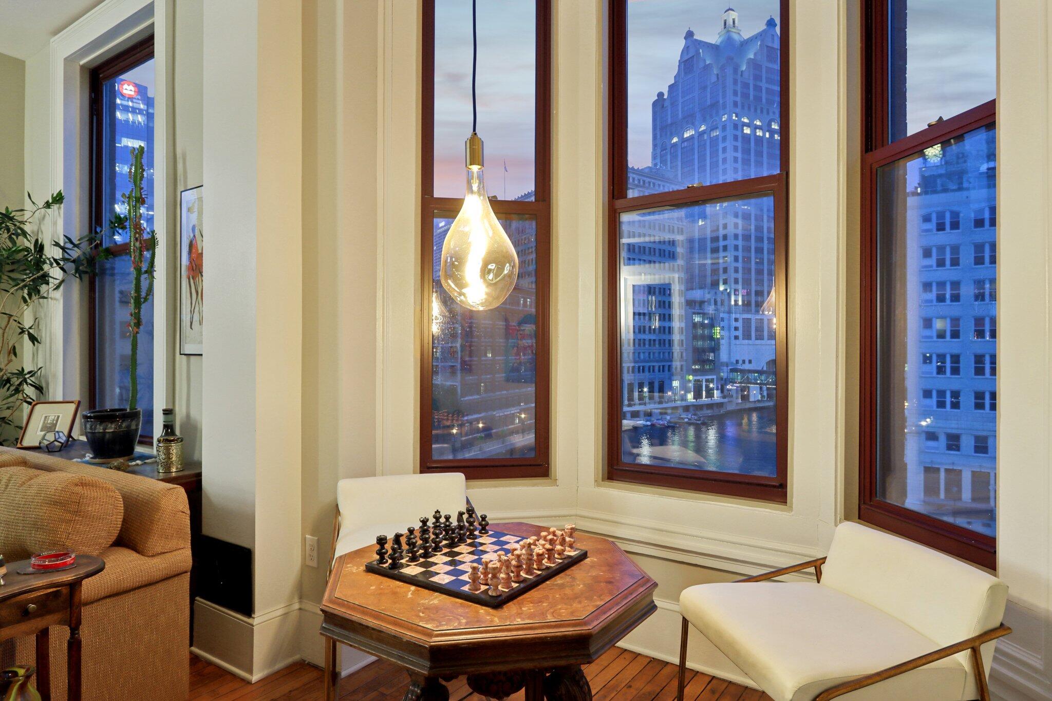 108 W Wells St Unit: 5A
