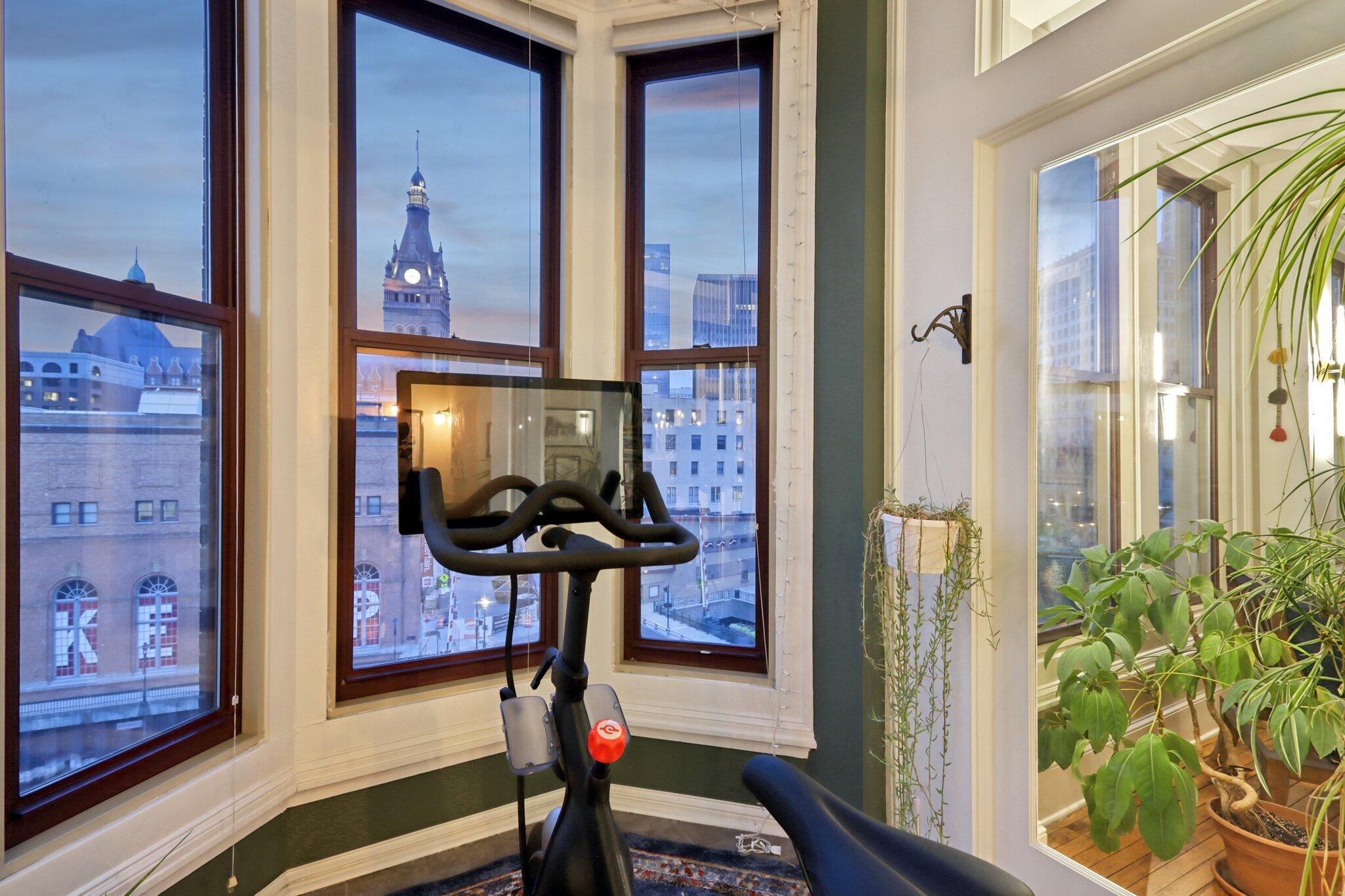 108 W Wells St Unit: 5A