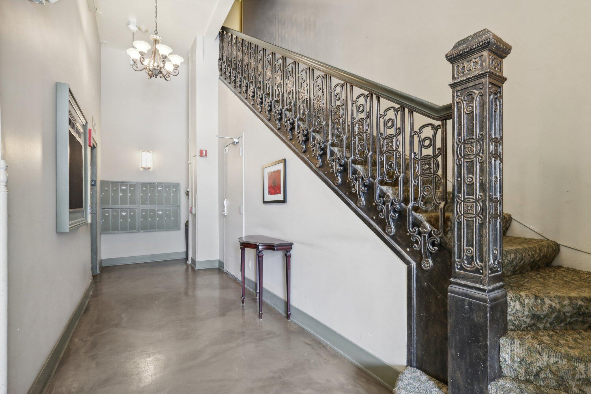108 W Wells St Unit: 5A