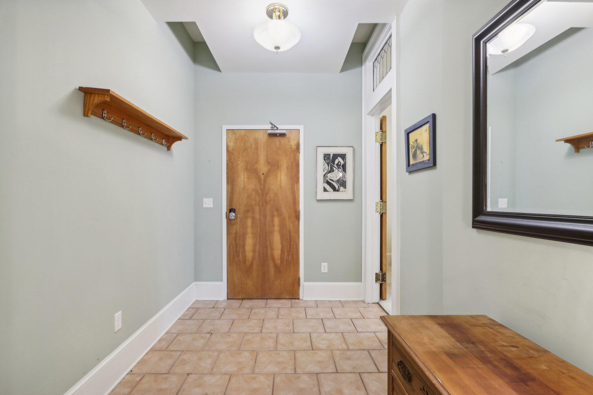 108 W Wells St Unit: 5A