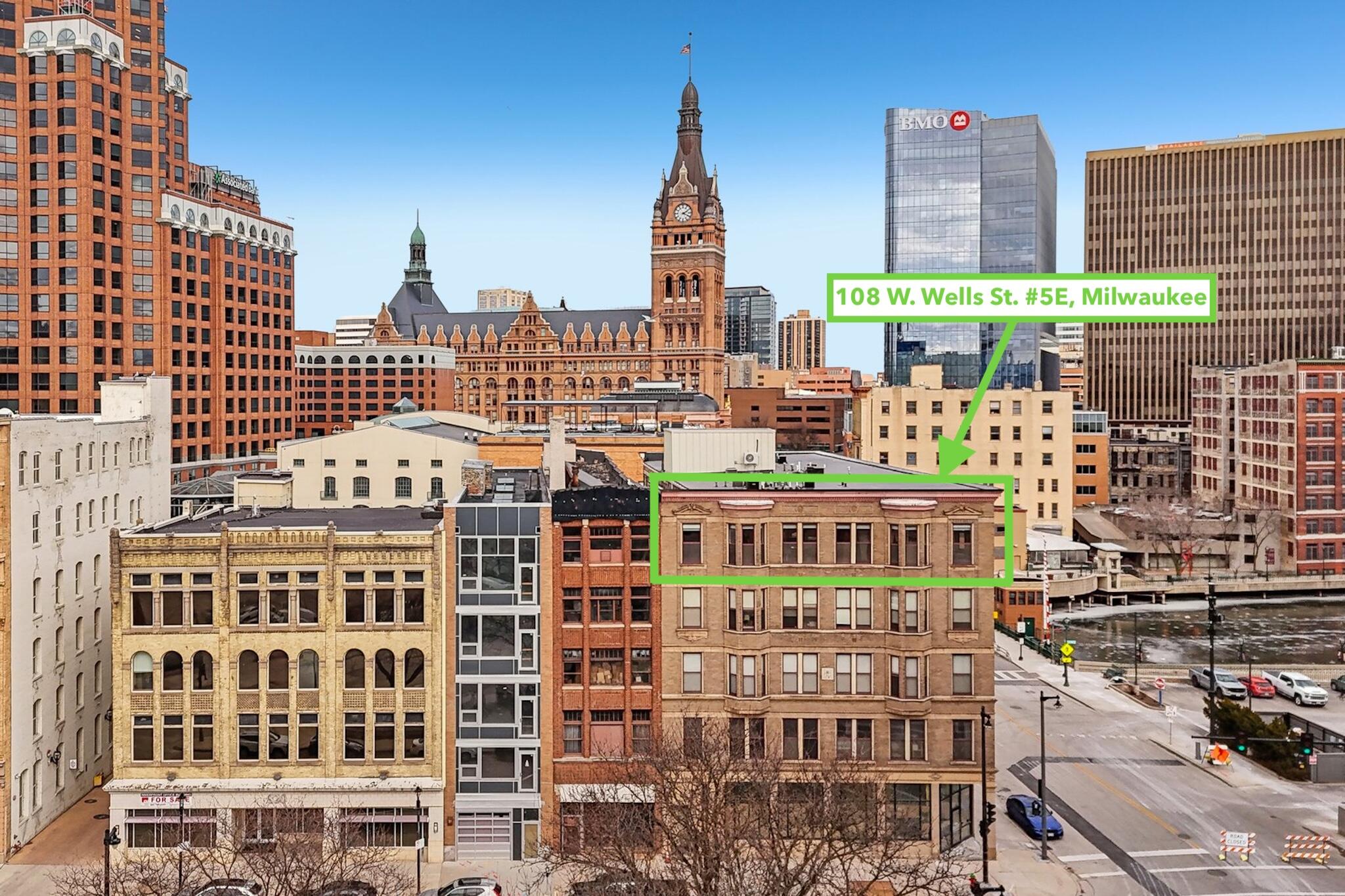 108 W Wells St Unit: 5E