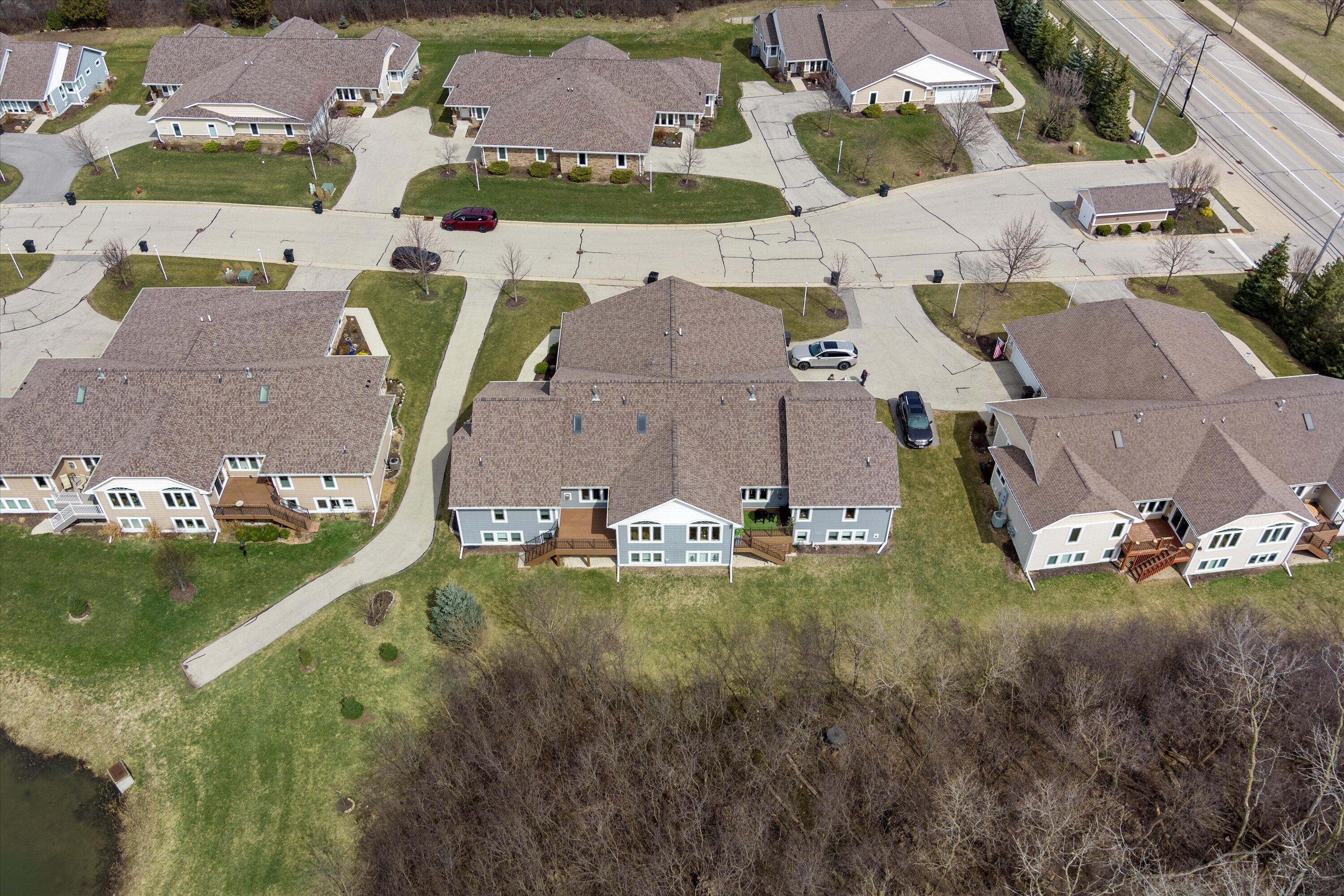 6059 W Woodview Ct