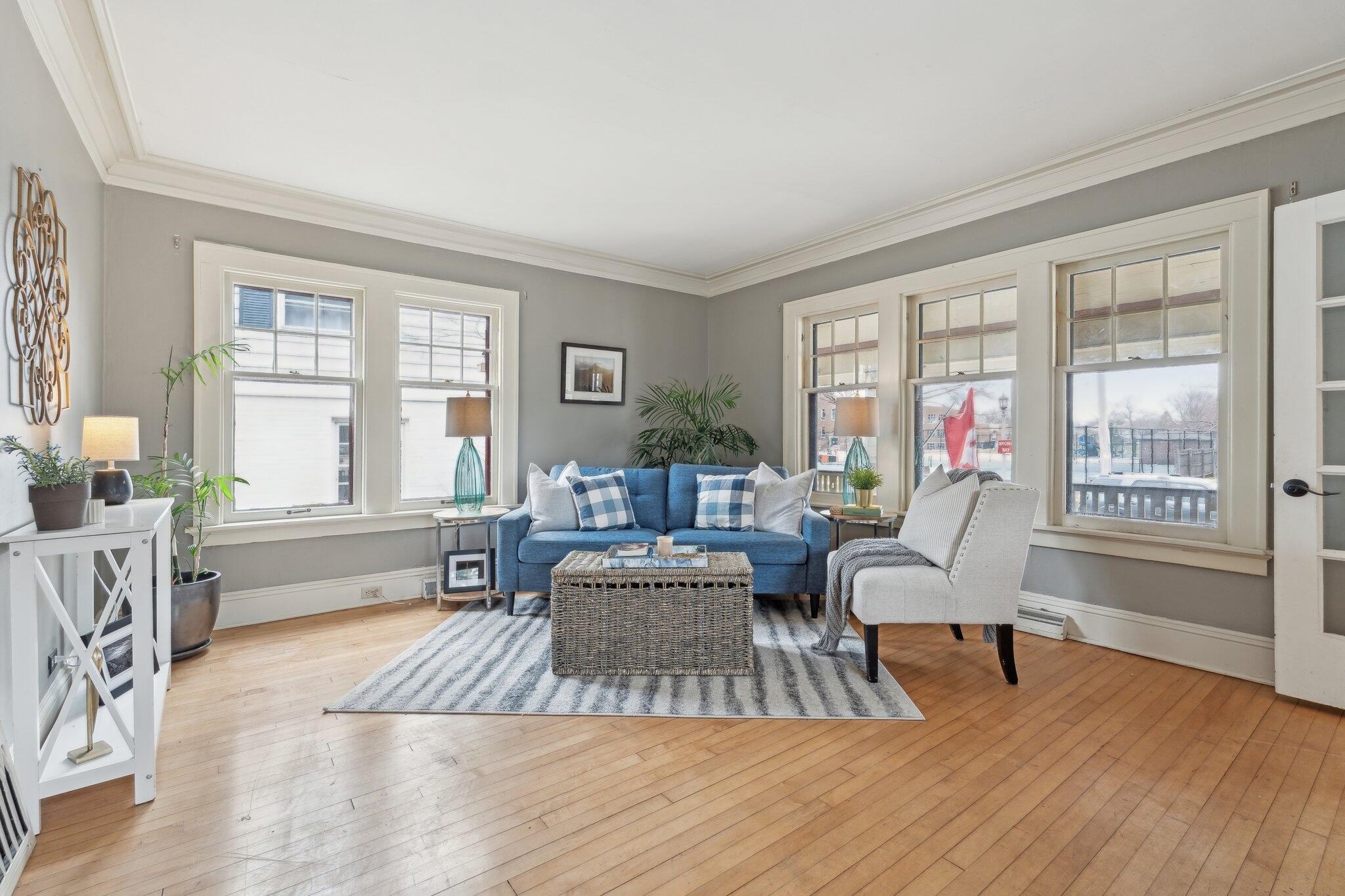 415 E Day Ave