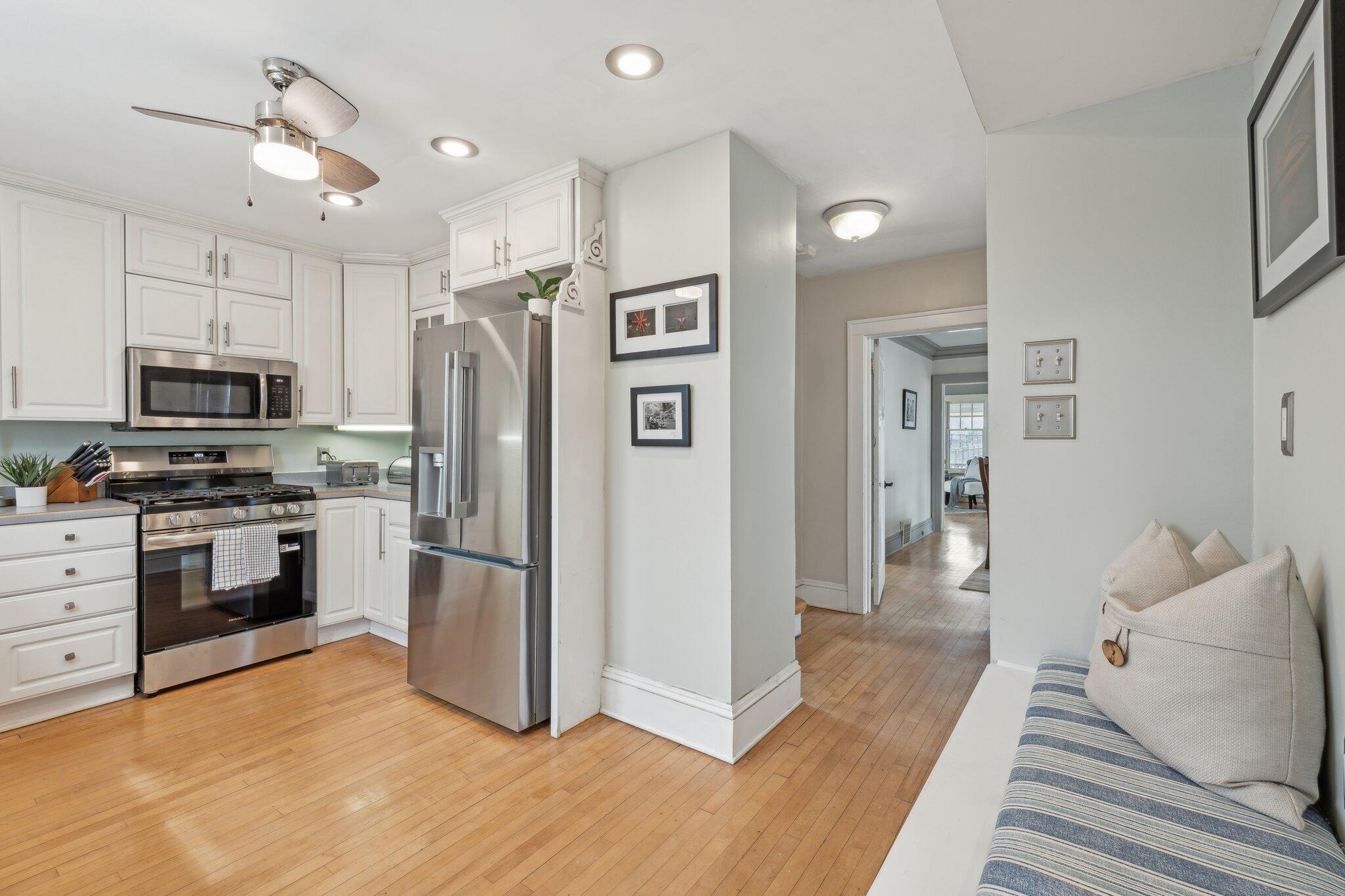 415 E Day Ave