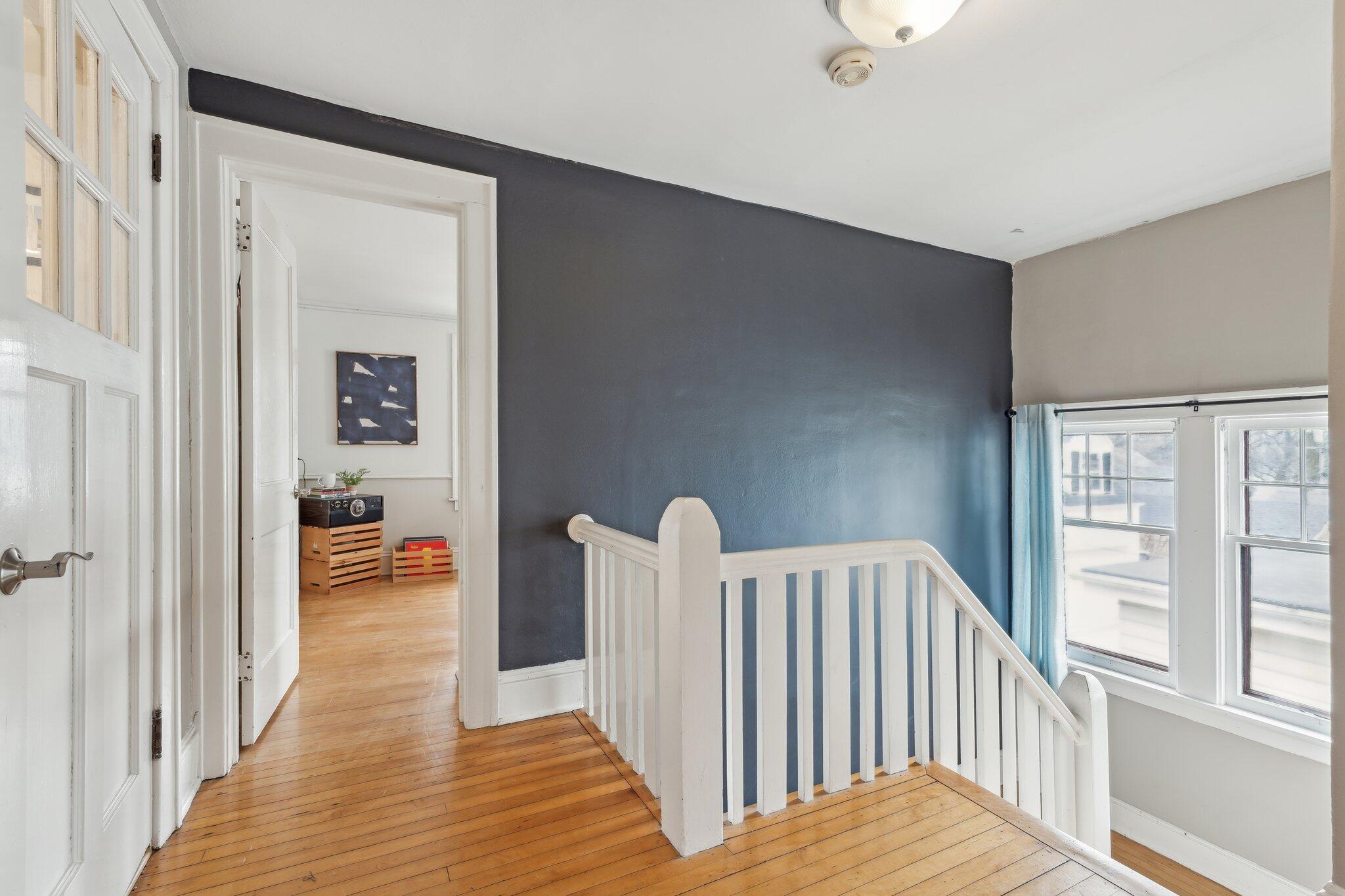 415 E Day Ave