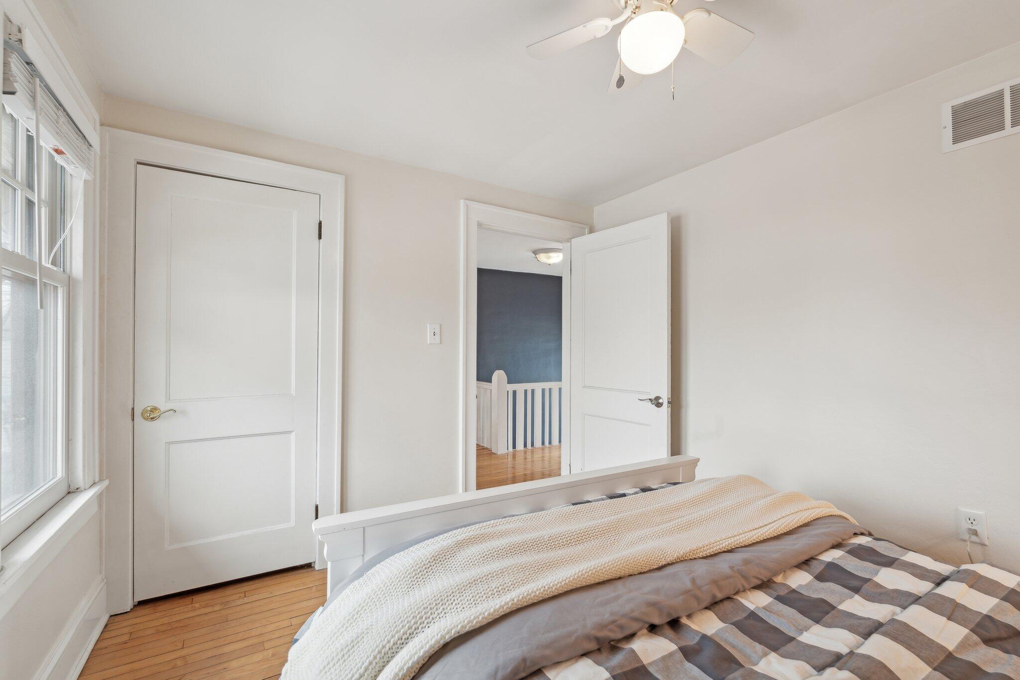 415 E Day Ave