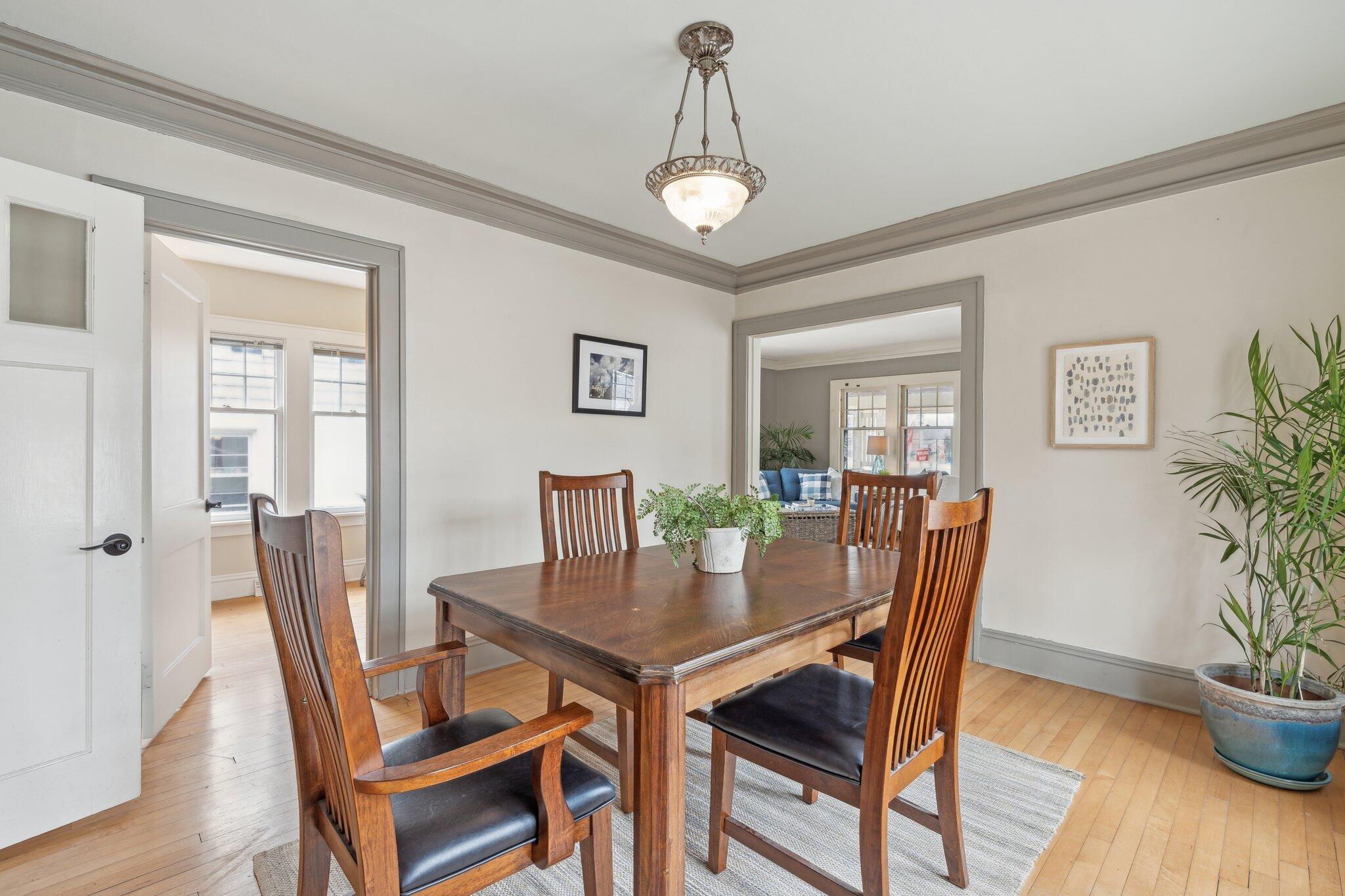 415 E Day Ave