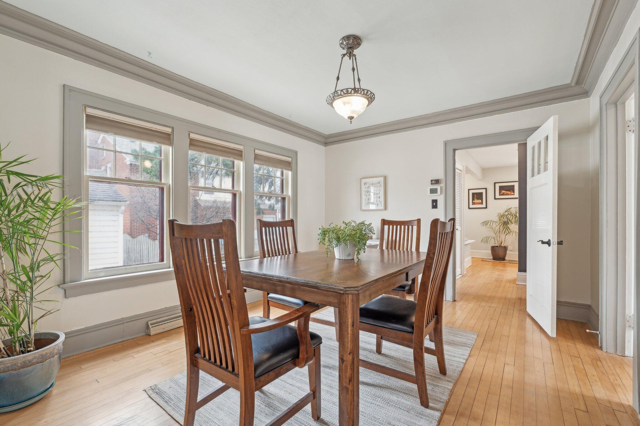 415 E Day Ave