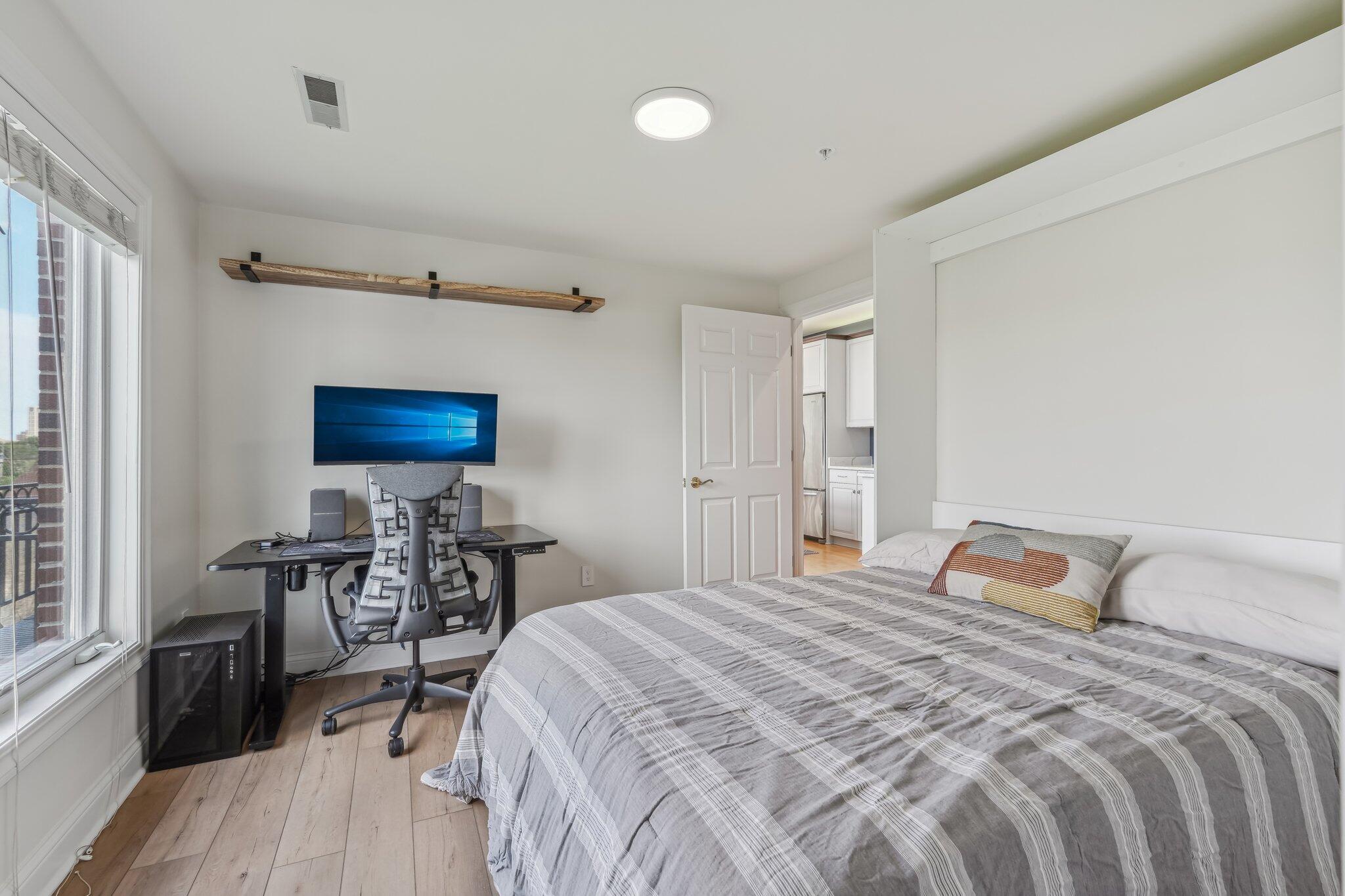 1515 N Van Buren St Unit: 507