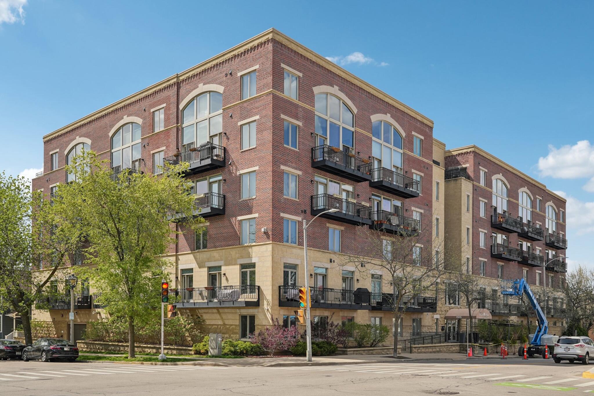 1515 N Van Buren St Unit: 507