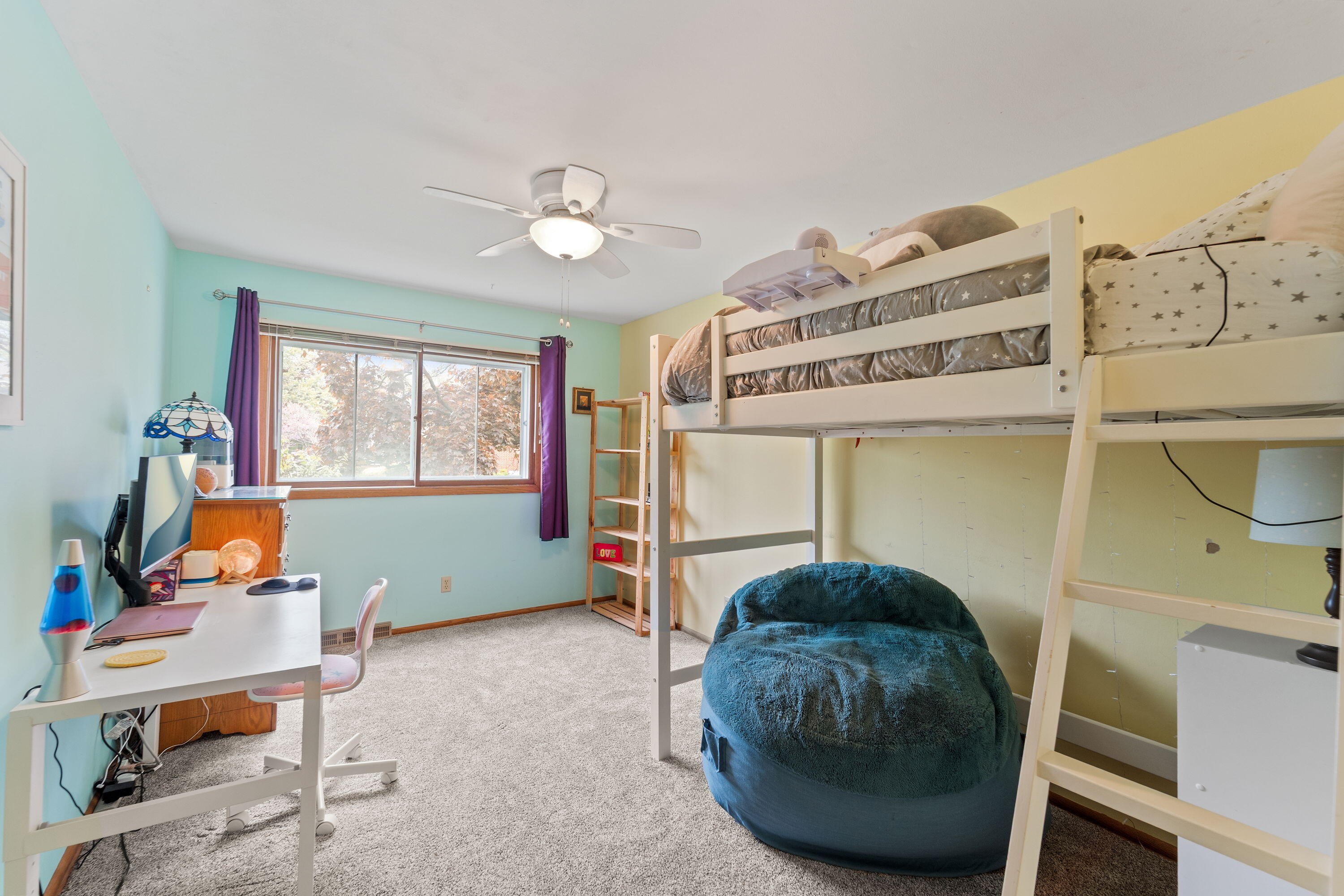 701 W Fairfield Ct