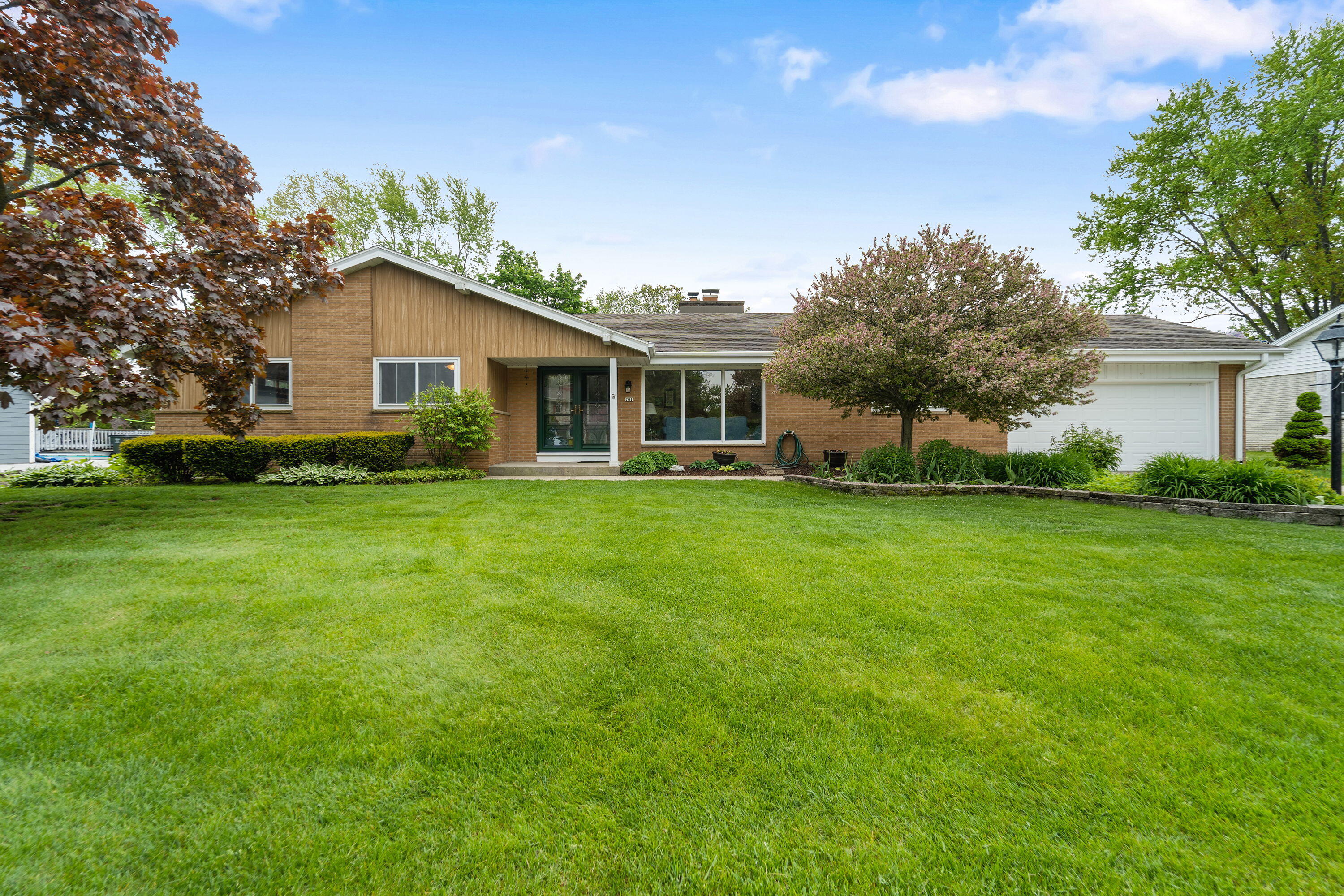 701 W Fairfield Ct