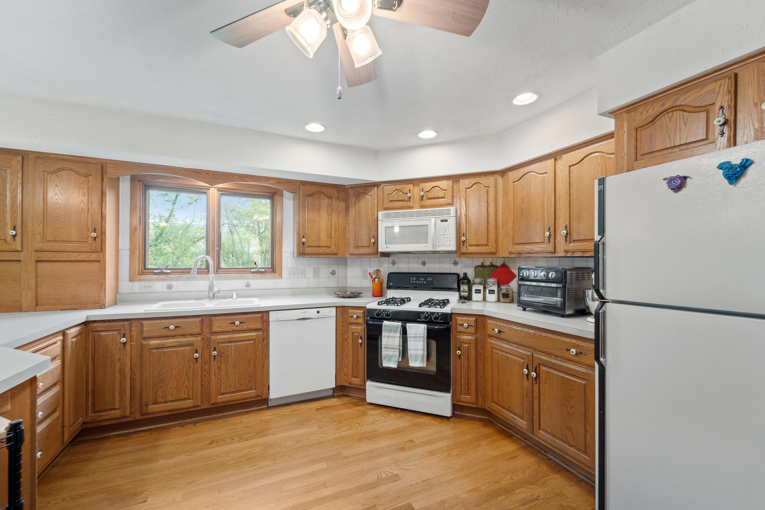 701 W Fairfield Ct