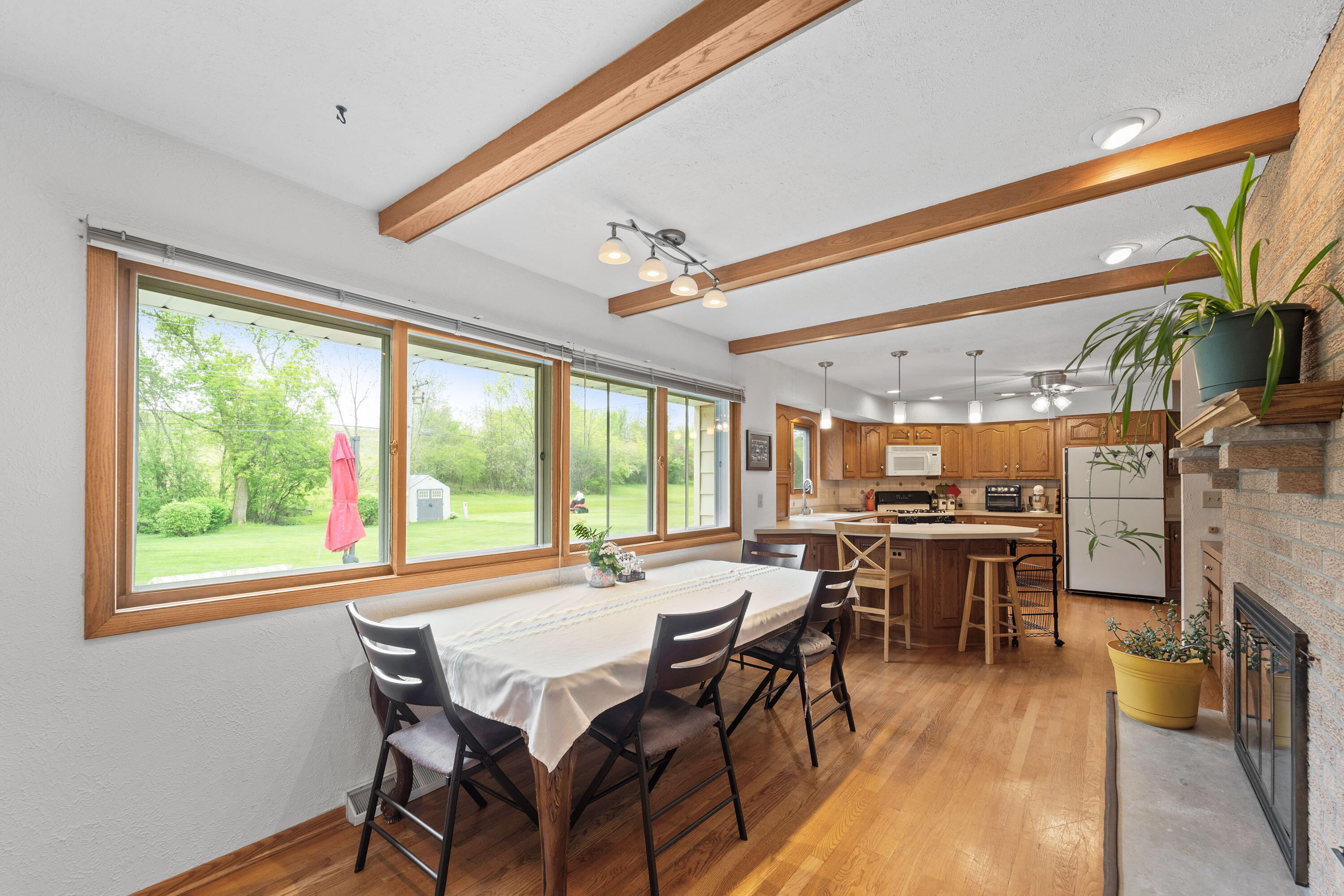701 W Fairfield Ct