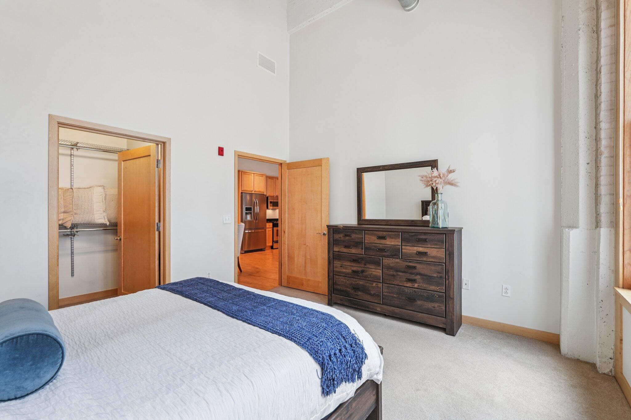 1325 N Van Buren St Unit: 306