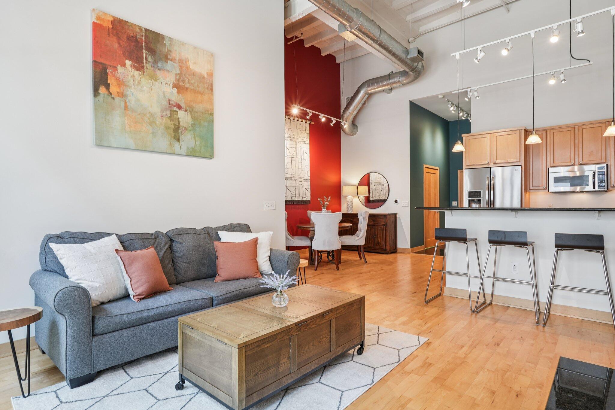 1325 N Van Buren St Unit: 306