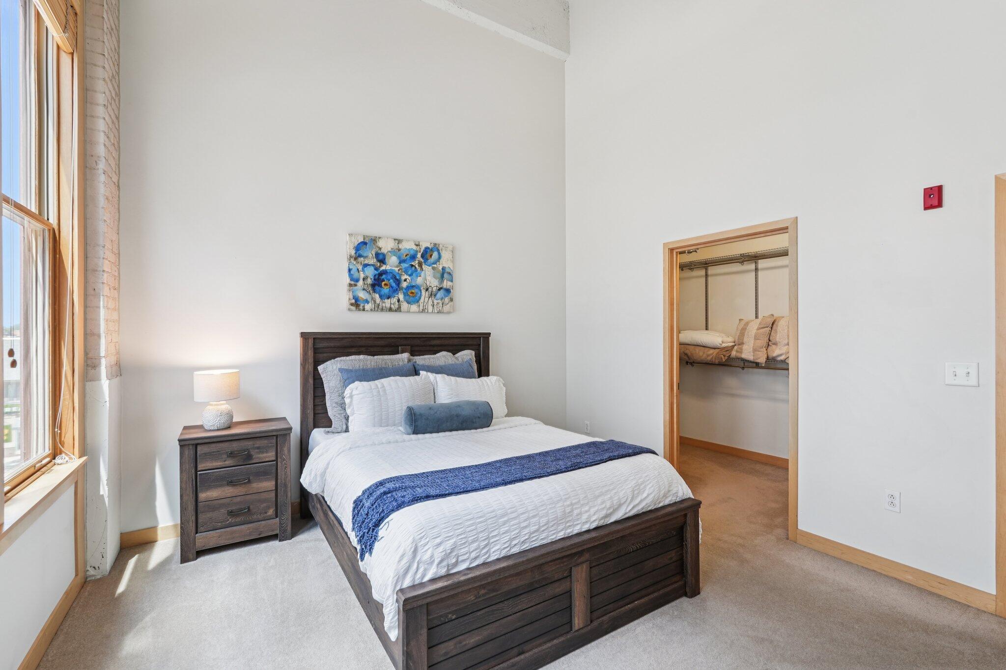 1325 N Van Buren St Unit: 306
