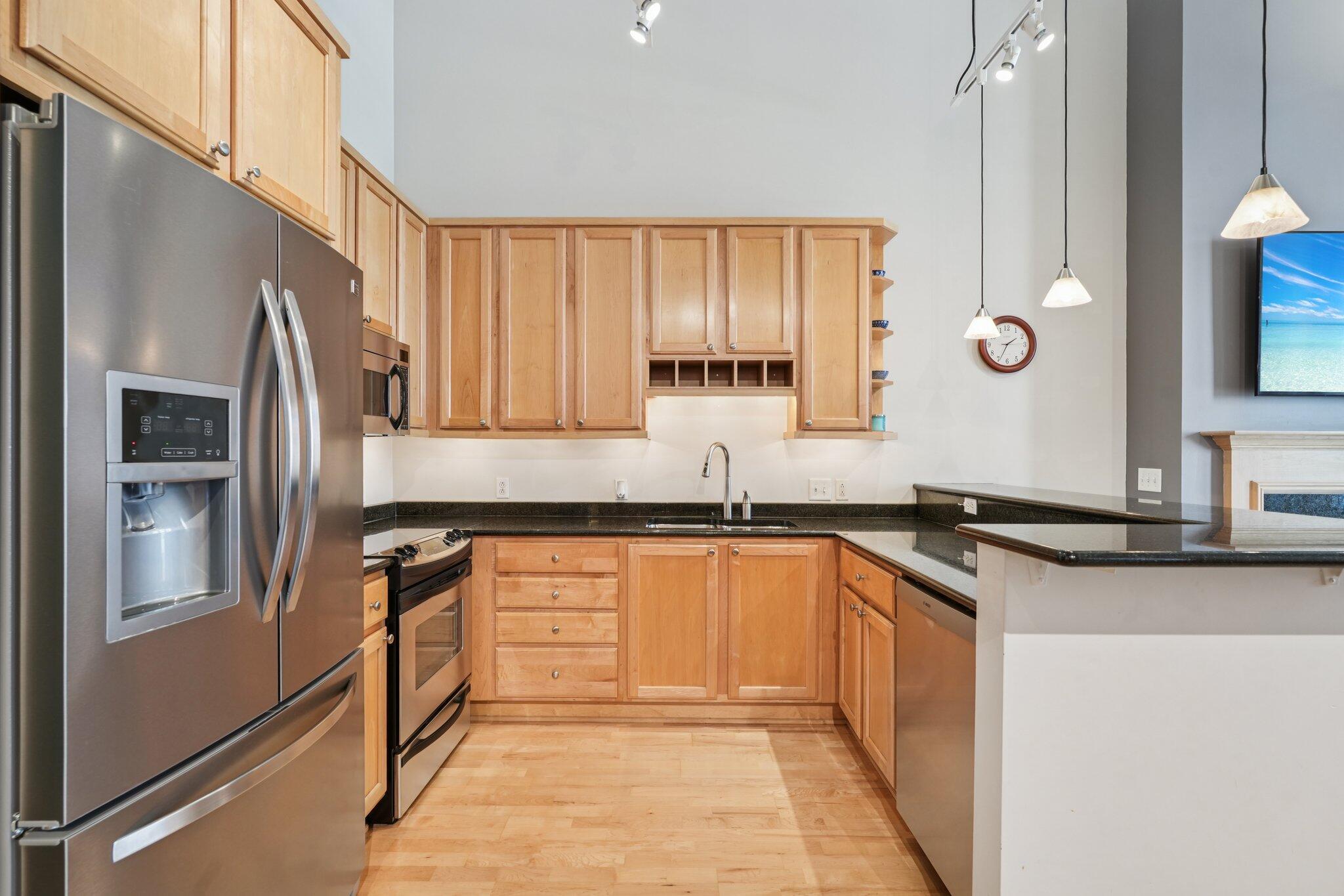 1325 N Van Buren St Unit: 306