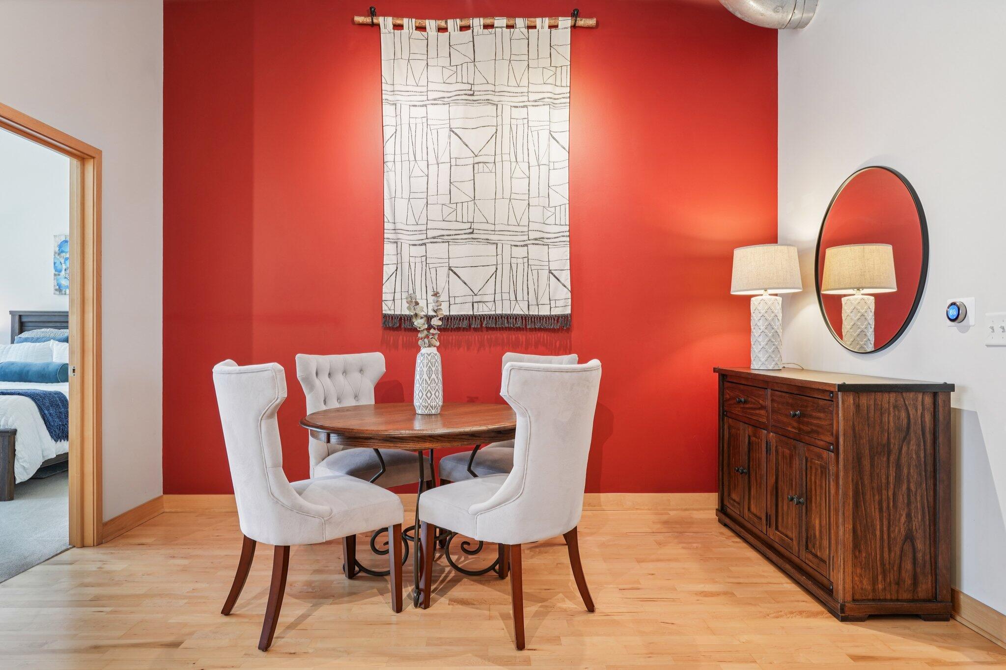 1325 N Van Buren St Unit: 306