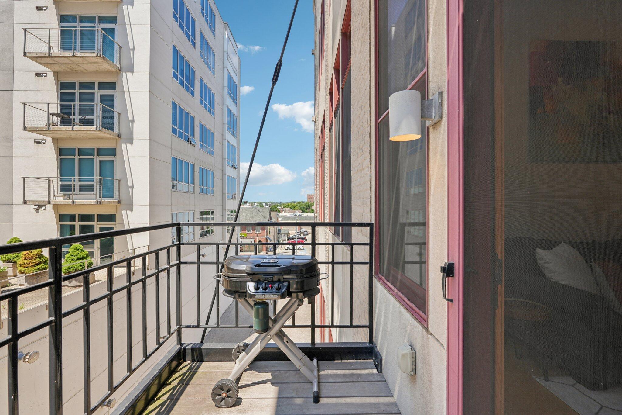 1325 N Van Buren St Unit: 306