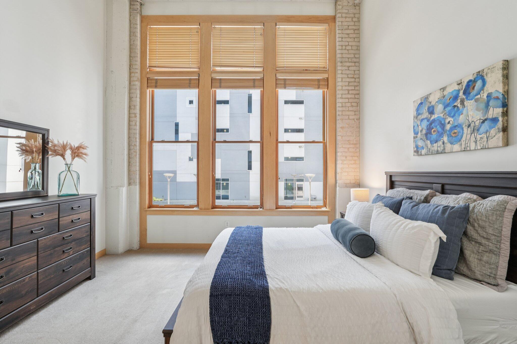 1325 N Van Buren St Unit: 306