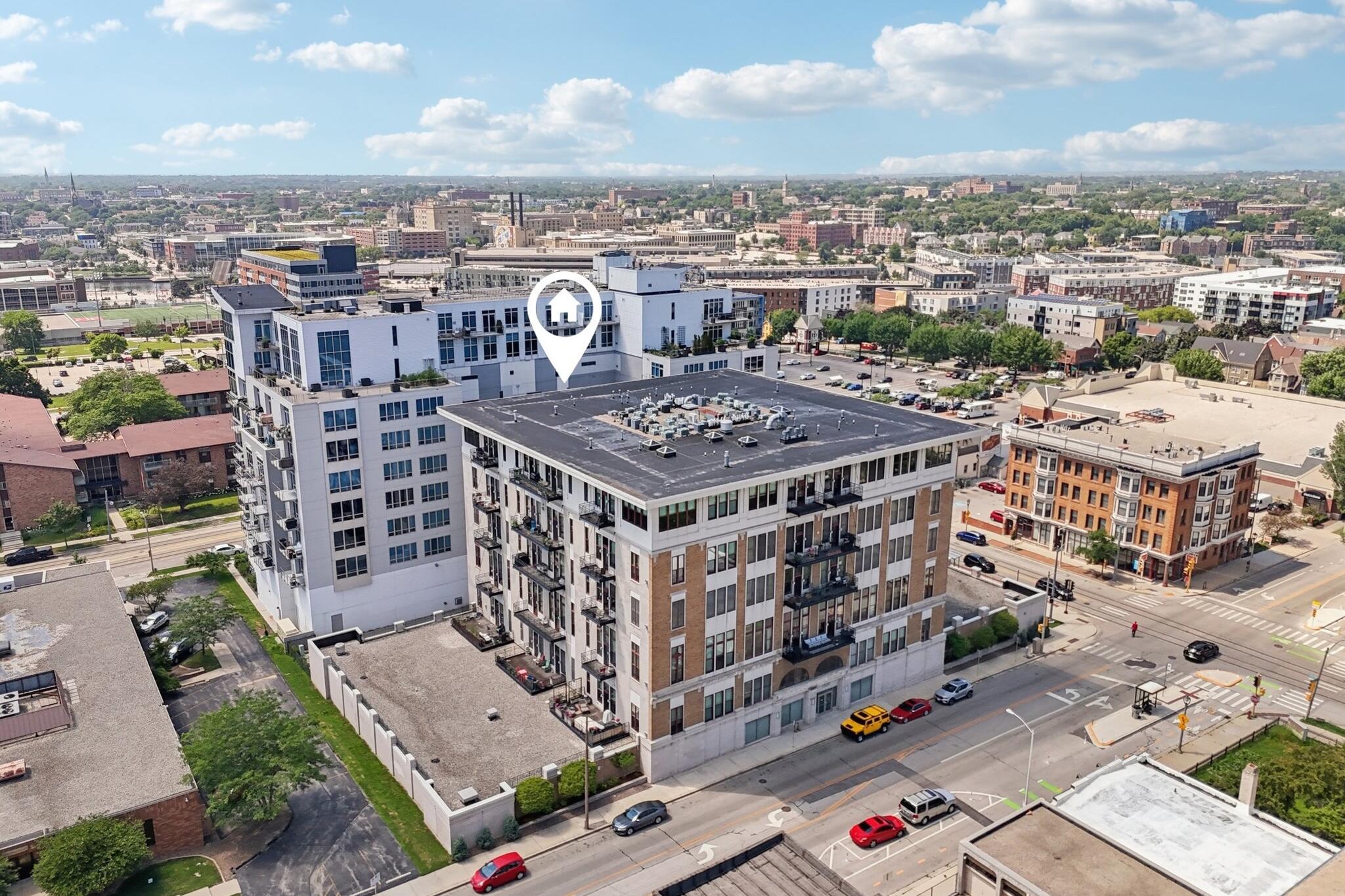 1325 N Van Buren St Unit: 306