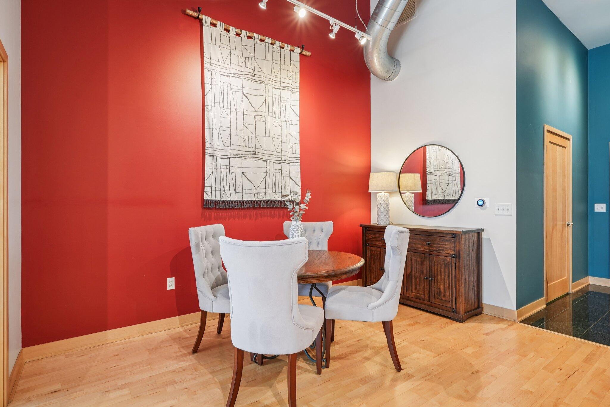 1325 N Van Buren St Unit: 306