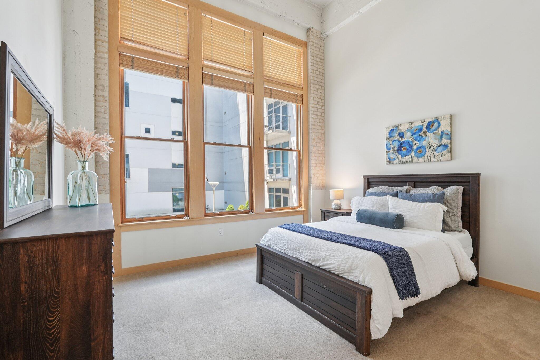 1325 N Van Buren St Unit: 306