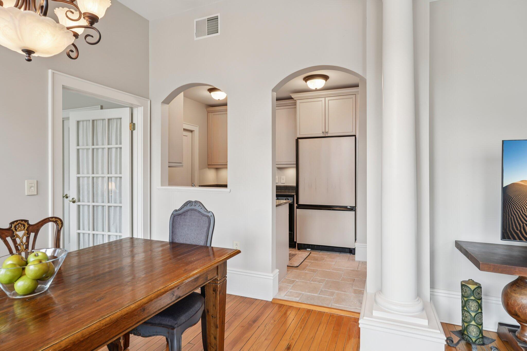 108 W Wells St Unit: 2C