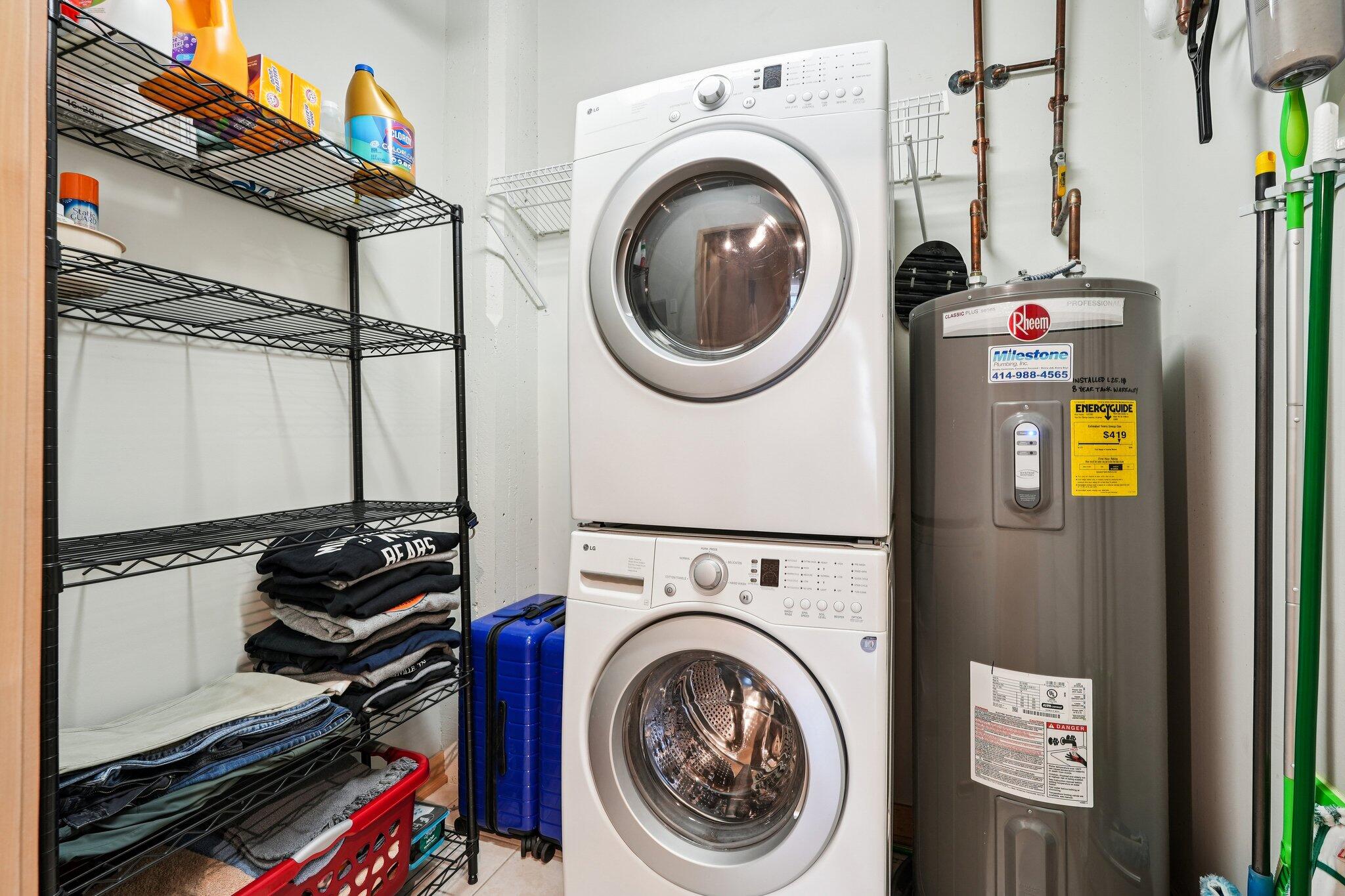 1325 N Van Buren St Unit: 402