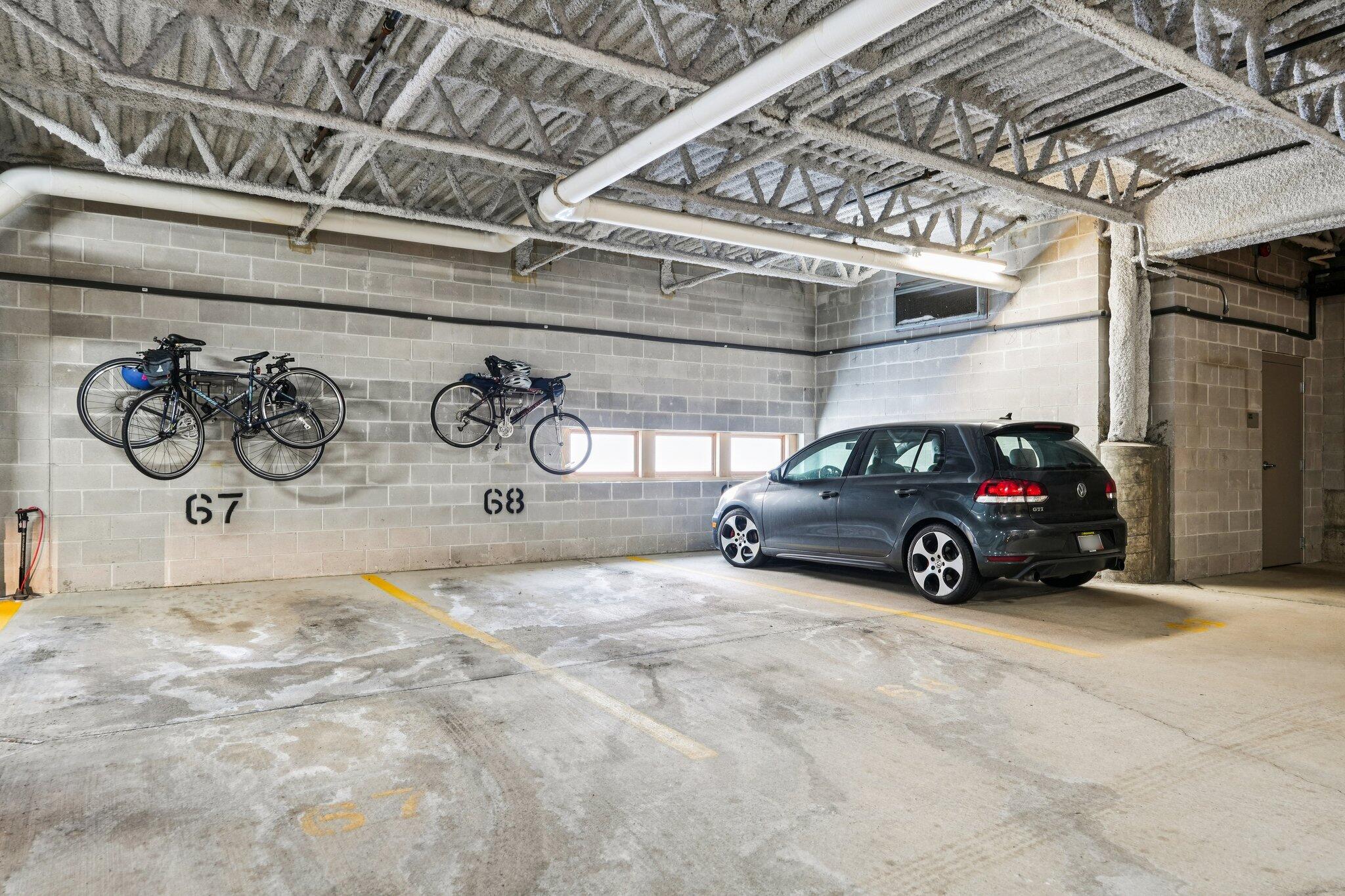 1325 N Van Buren St Unit: 402